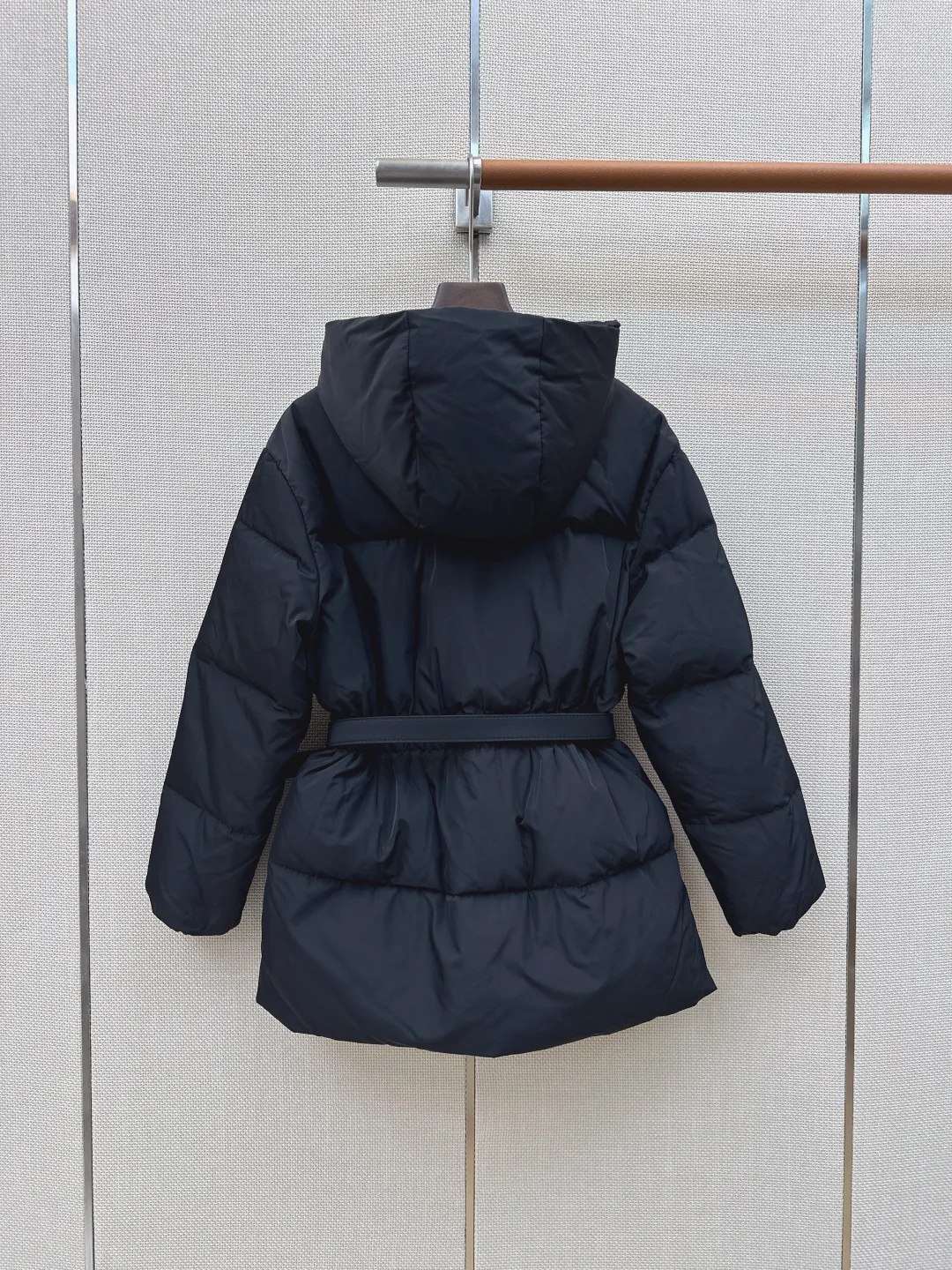 Куртки И Пуховики Женские Prada 19578901