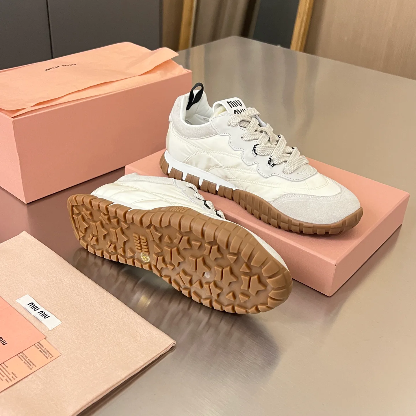 Кроссовки Женские Miu Miu 17968642