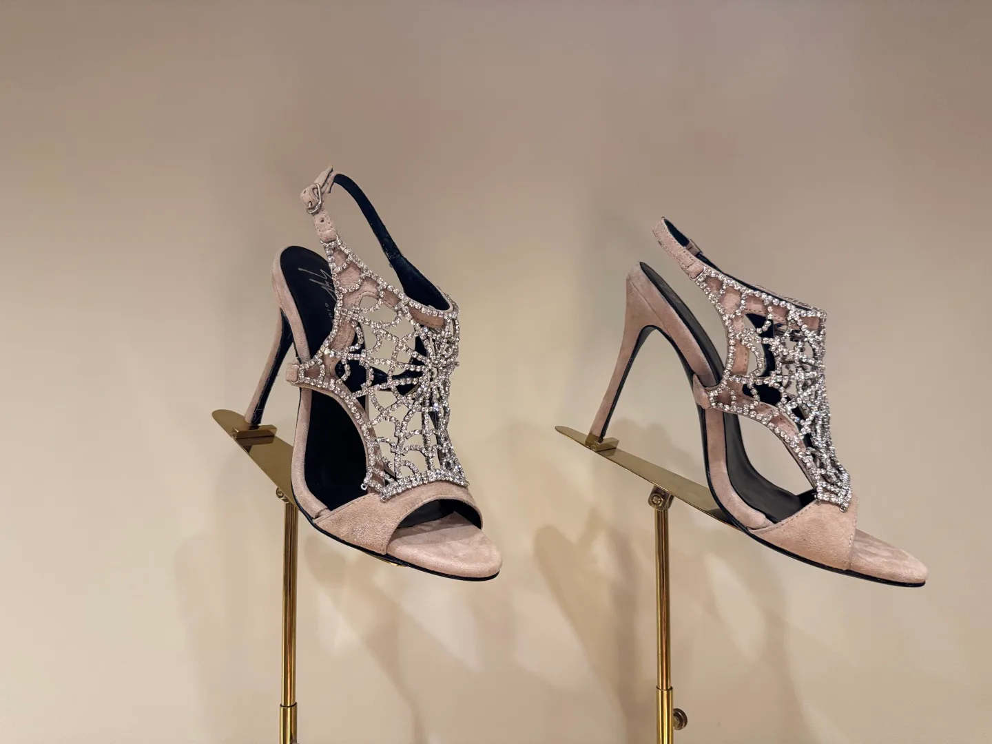 Босоножки Женские Giuseppe Zanotti 13183692