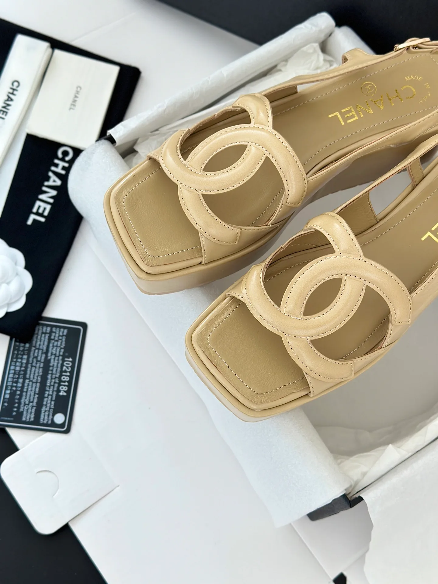 Босоножки Женские Chanel 18143039