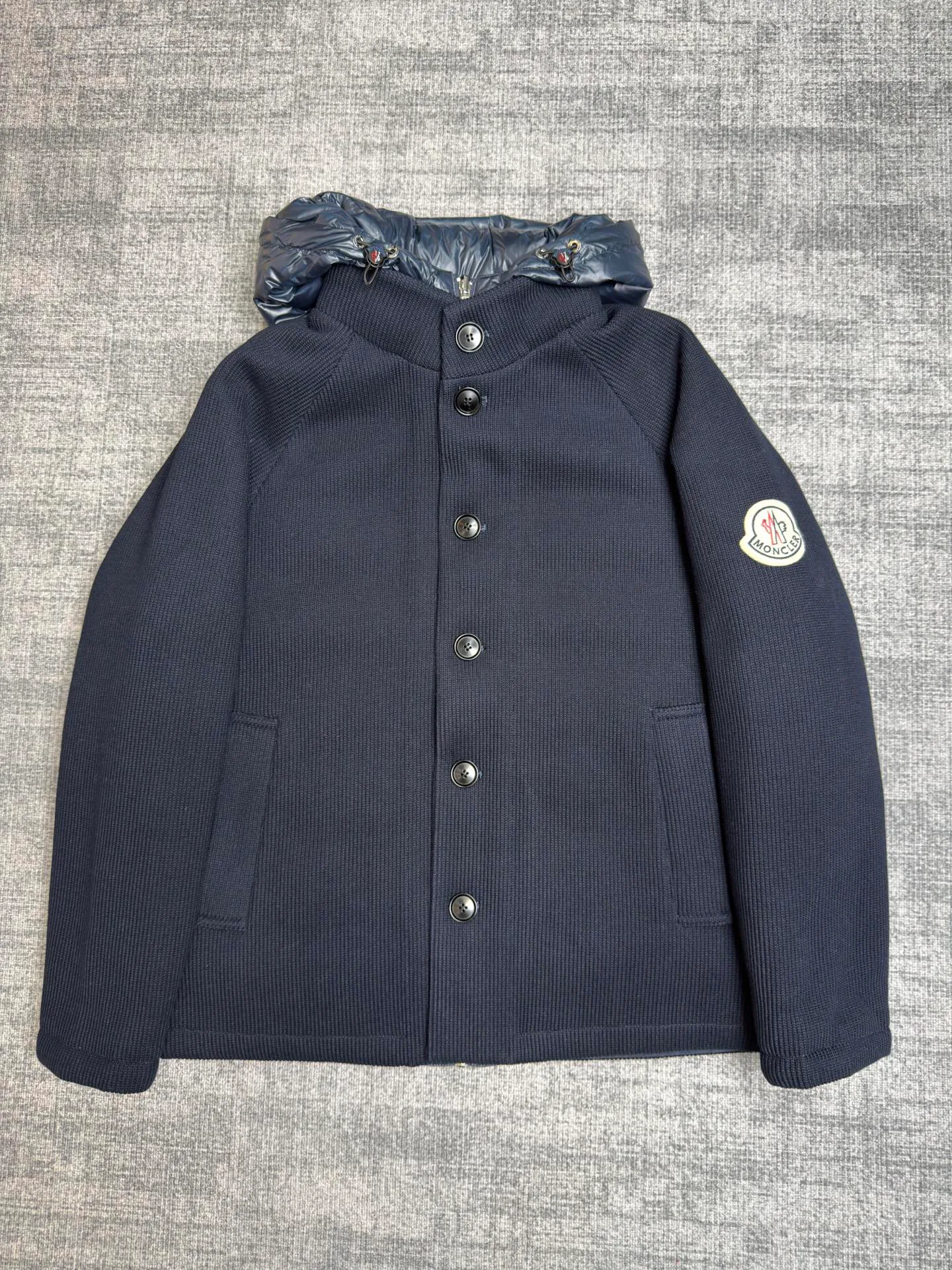 Куртки И Пуховики Мужские Moncler 18216851
