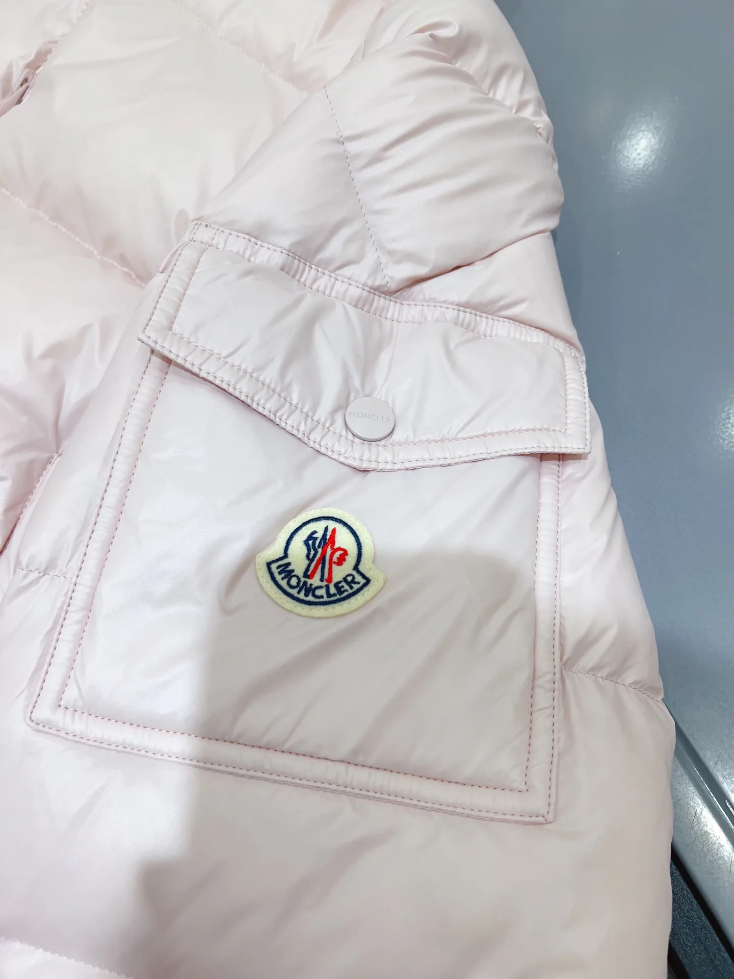 Куртки И Пуховики Женские Moncler 18368423