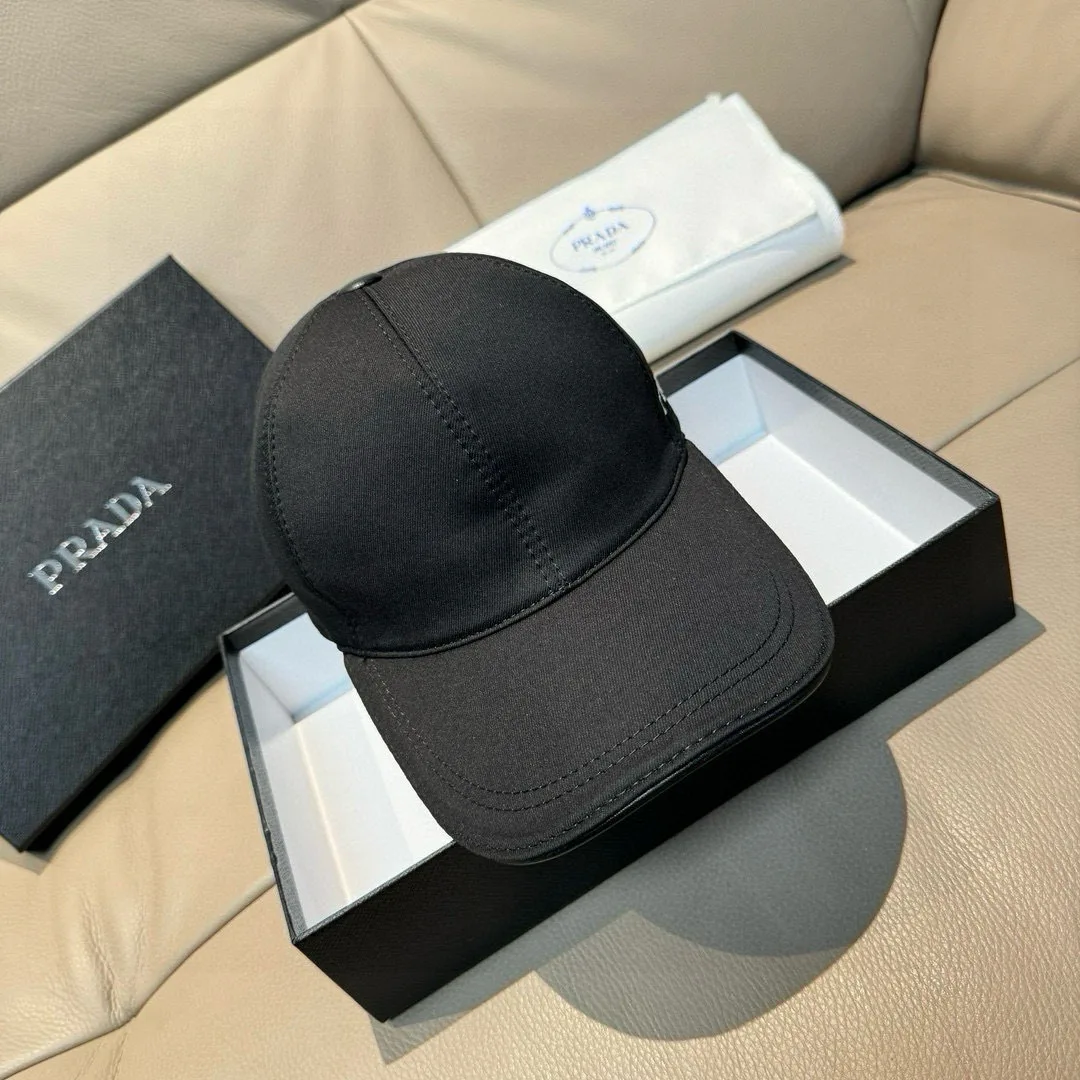 Головные Уборы Prada 17515248