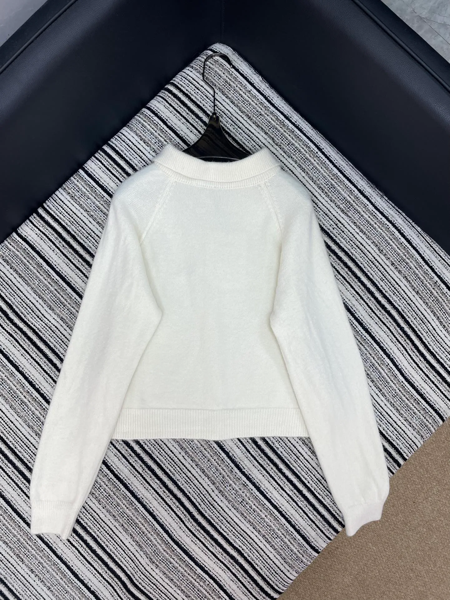 Джемперы И Свитеры Женские Chanel 528122