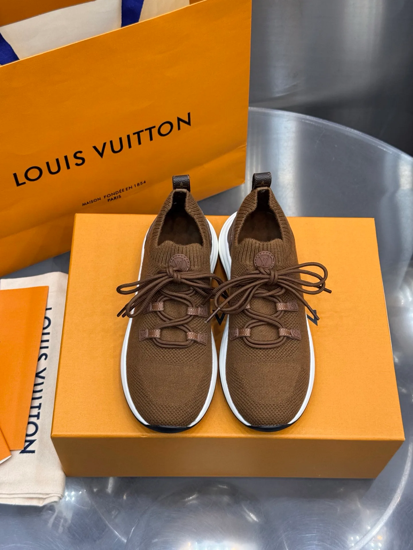 Кроссовки Женские Louis Vuitton 18202470