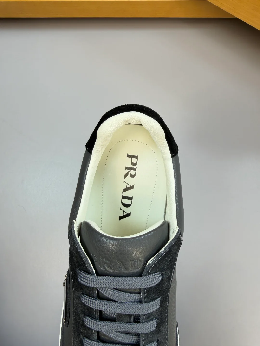 Кроссовки Женские Prada 2389704