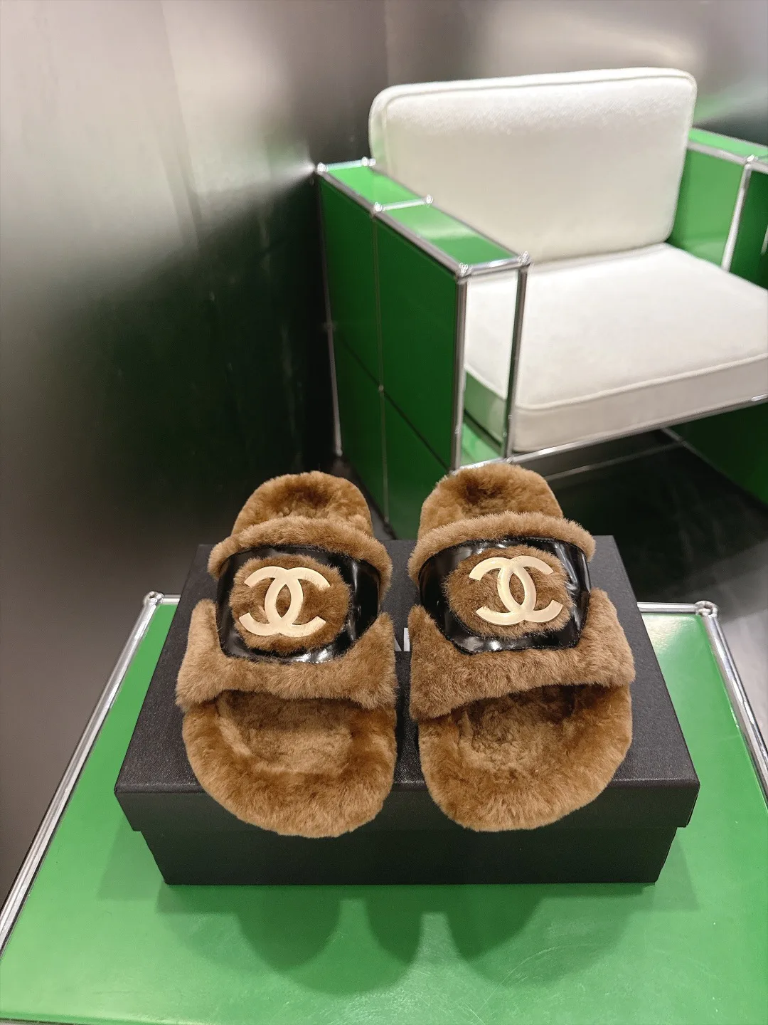 Тапочки Женские Chanel 17926698