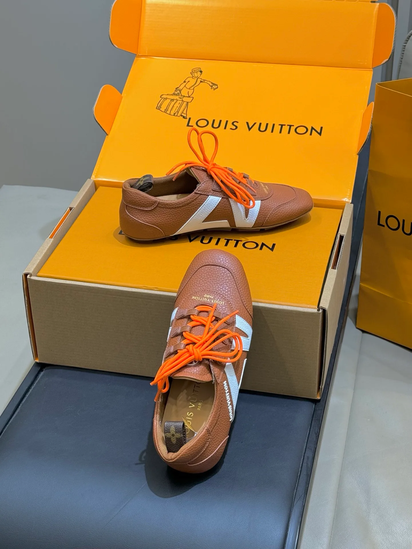 Кроссовки Женские Louis Vuitton 870514