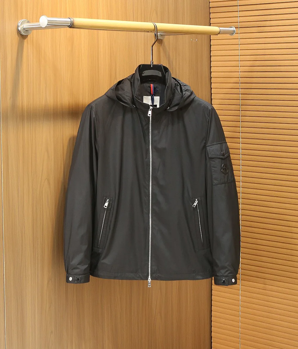 Куртки И Пуховики Мужские Moncler 9949789