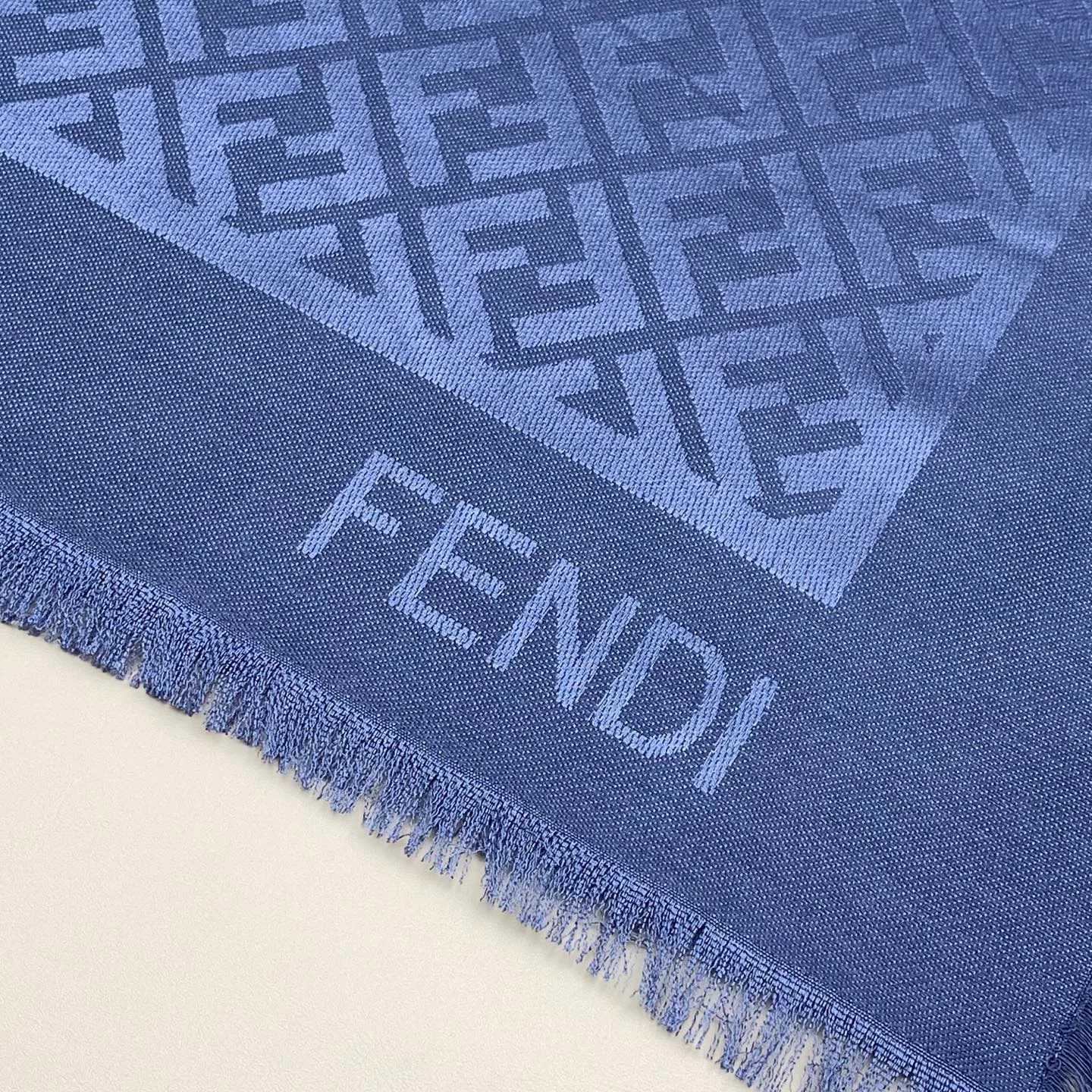 Шарфы Fendi 94345