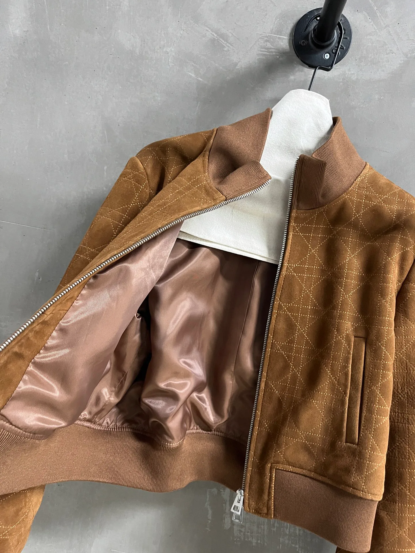 Кожаные Куртки И Дублёнки Женские Christian Dior 10783257