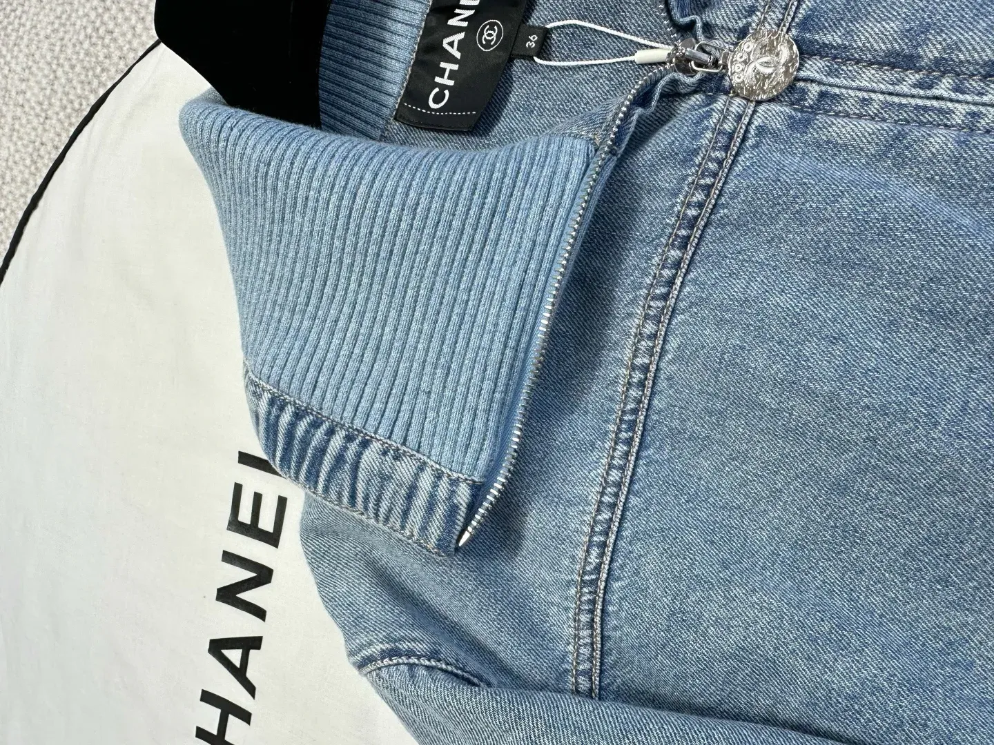 Куртки И Пуховики Женские Chanel 1283477