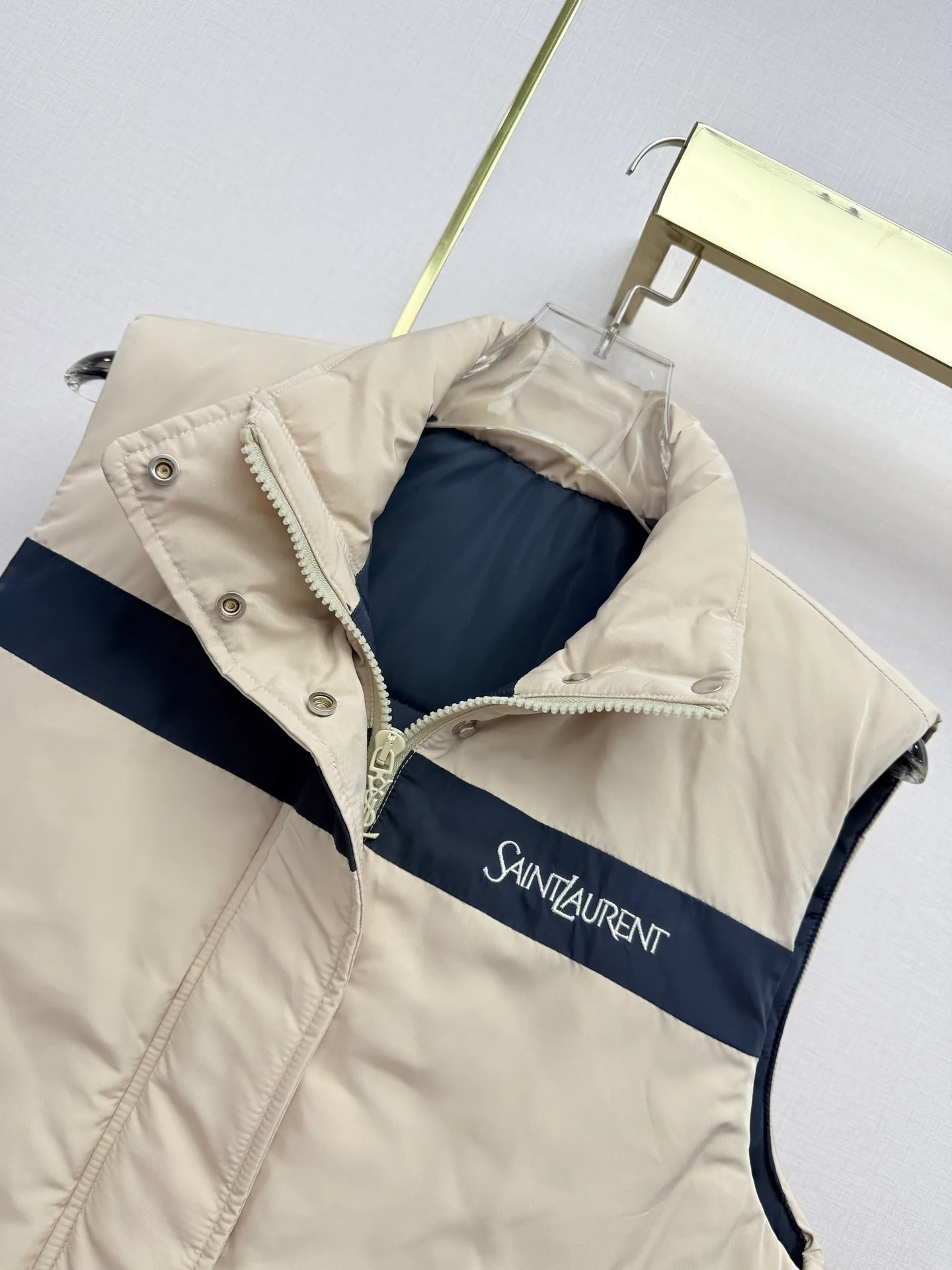 Жилеты Женские Saint Laurent 18721286
