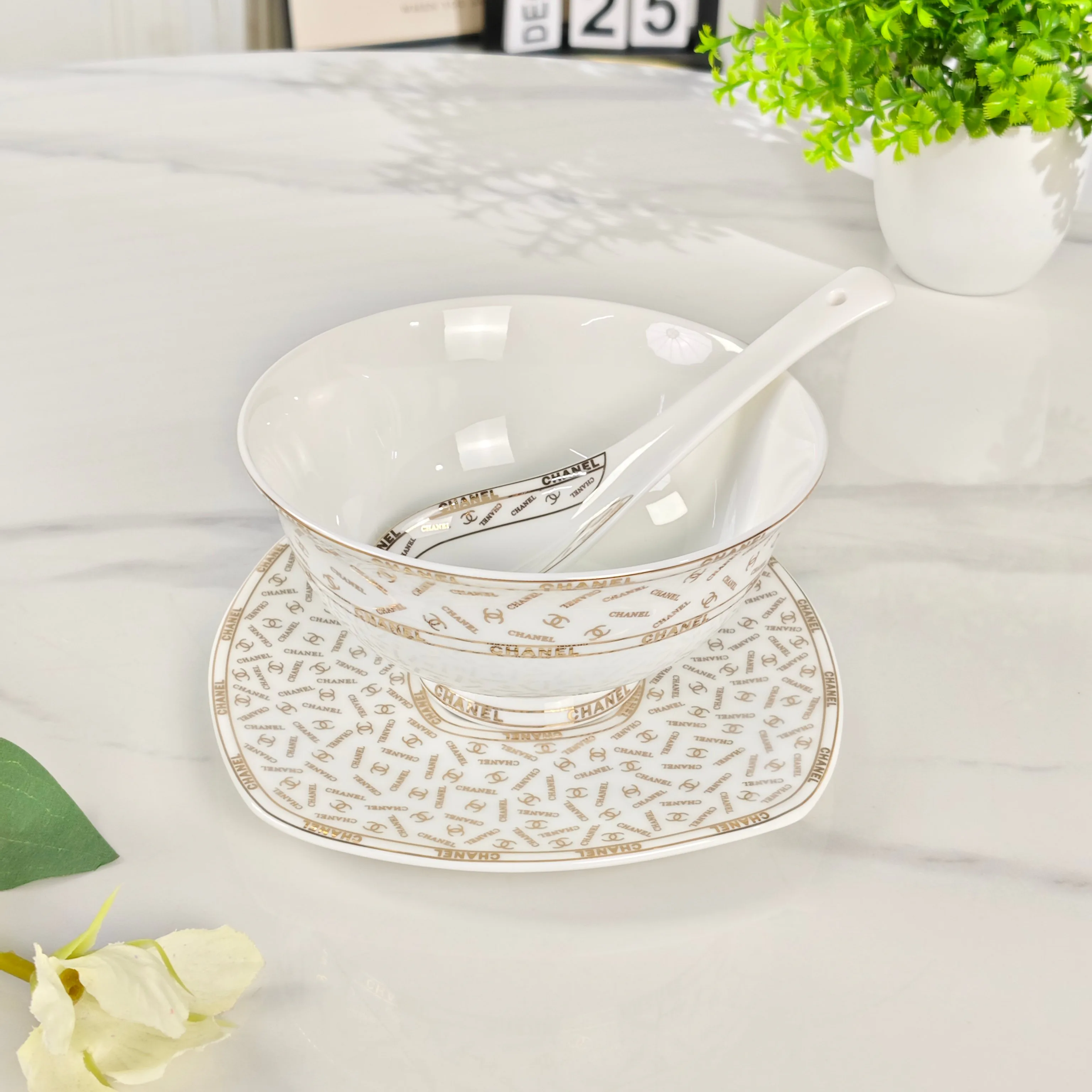Посуда Chanel 1383337