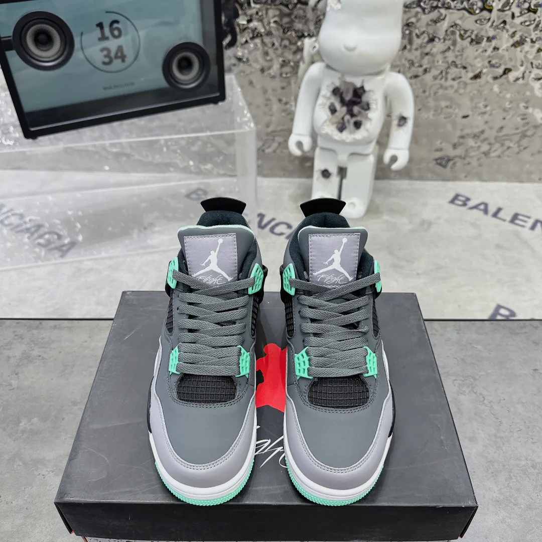 Кроссовки Женские Air Jordan 4220828