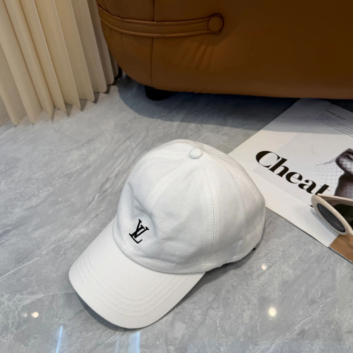 Головные Уборы Louis Vuitton 17411592