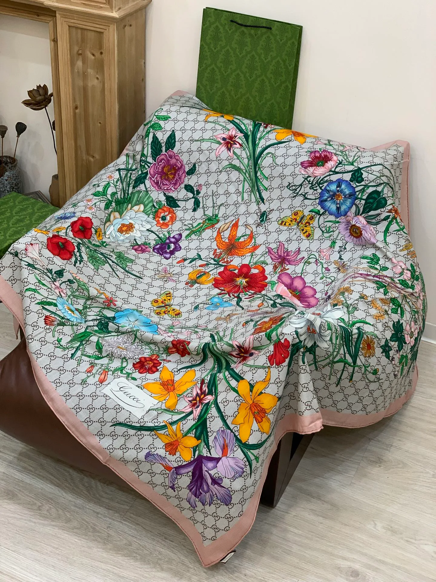 Платки Gucci 318452