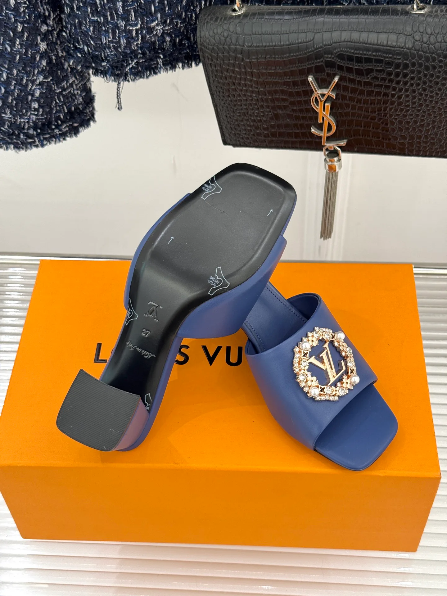 Босоножки Женские Louis Vuitton 2654675
