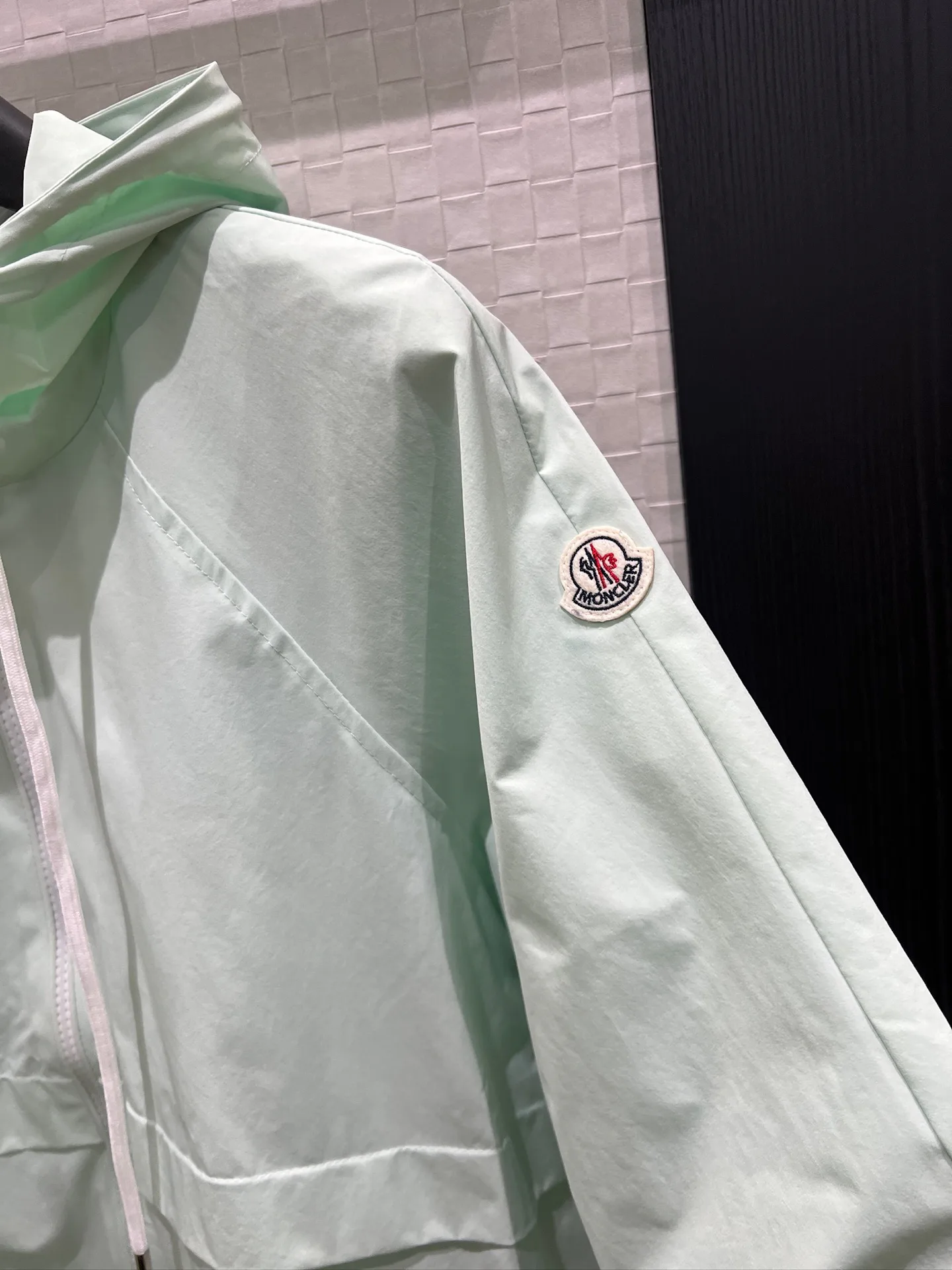 Куртки И Пуховики Женские Moncler 18612127