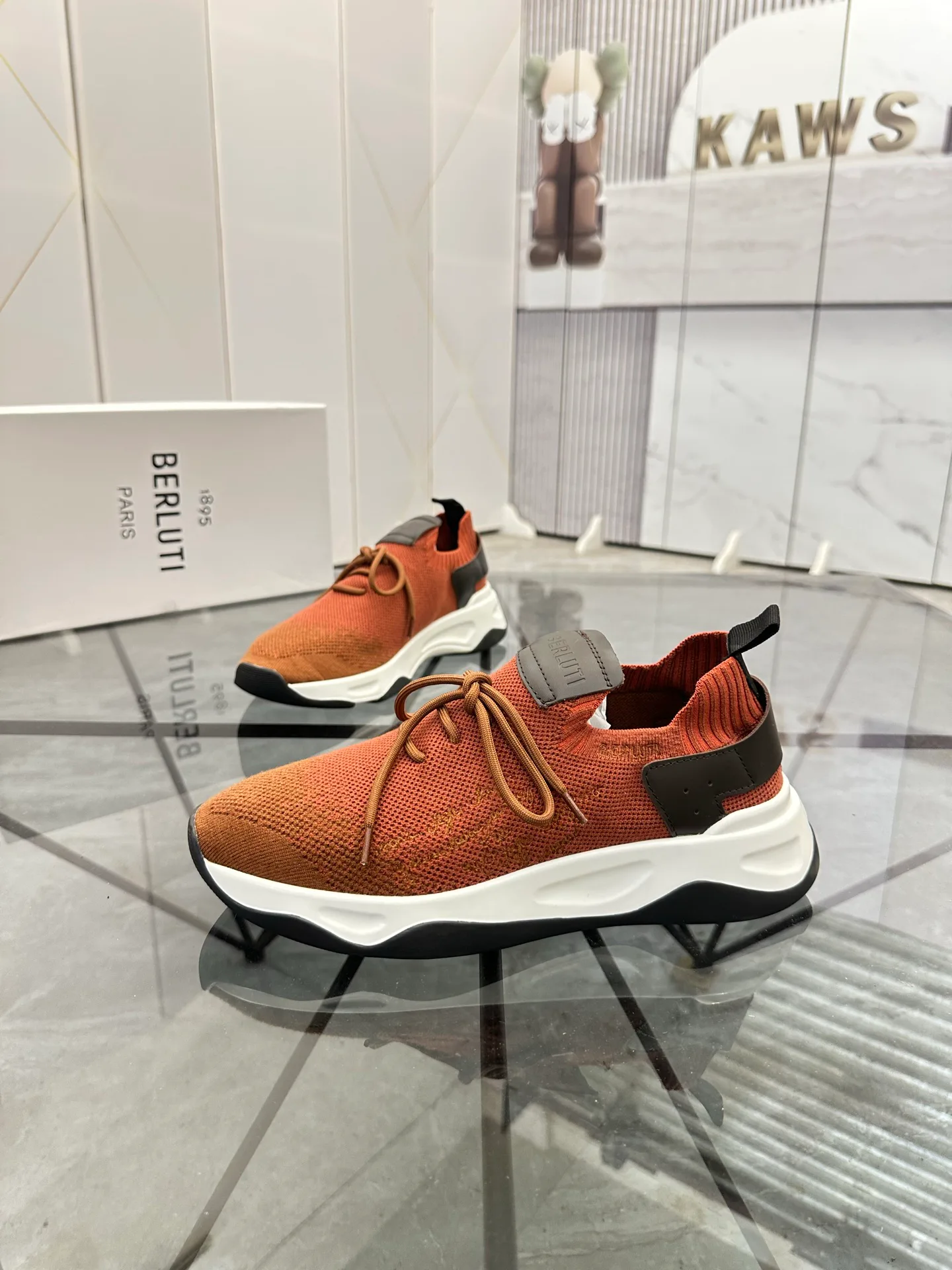Кроссовки Женские Berluti 462892