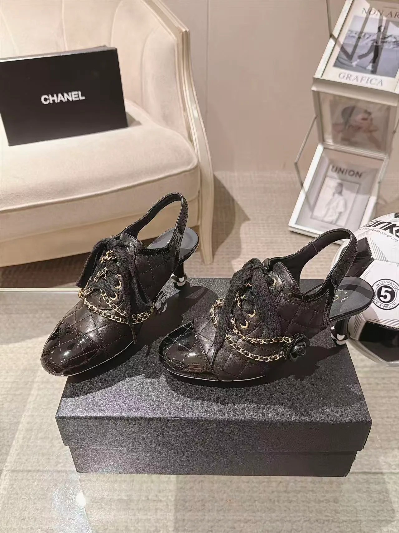 Туфли Женские Chanel 18362184