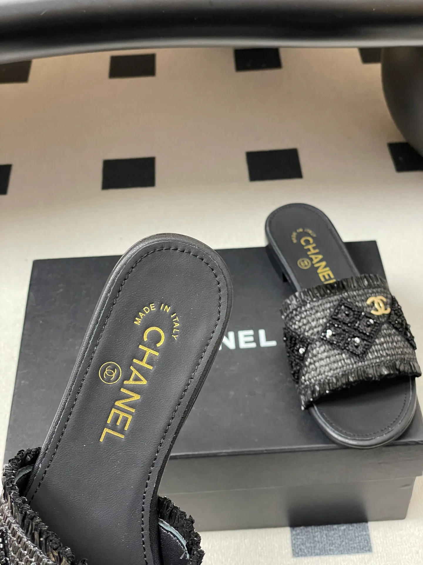 Босоножки Женские Chanel 10993819