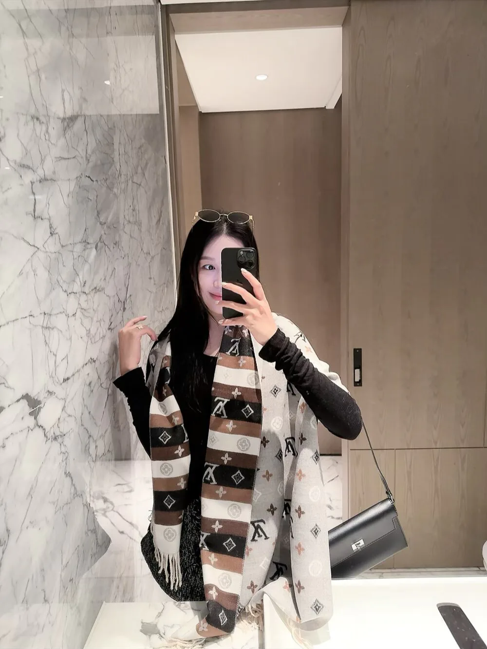 Шарфы Louis Vuitton 18002811