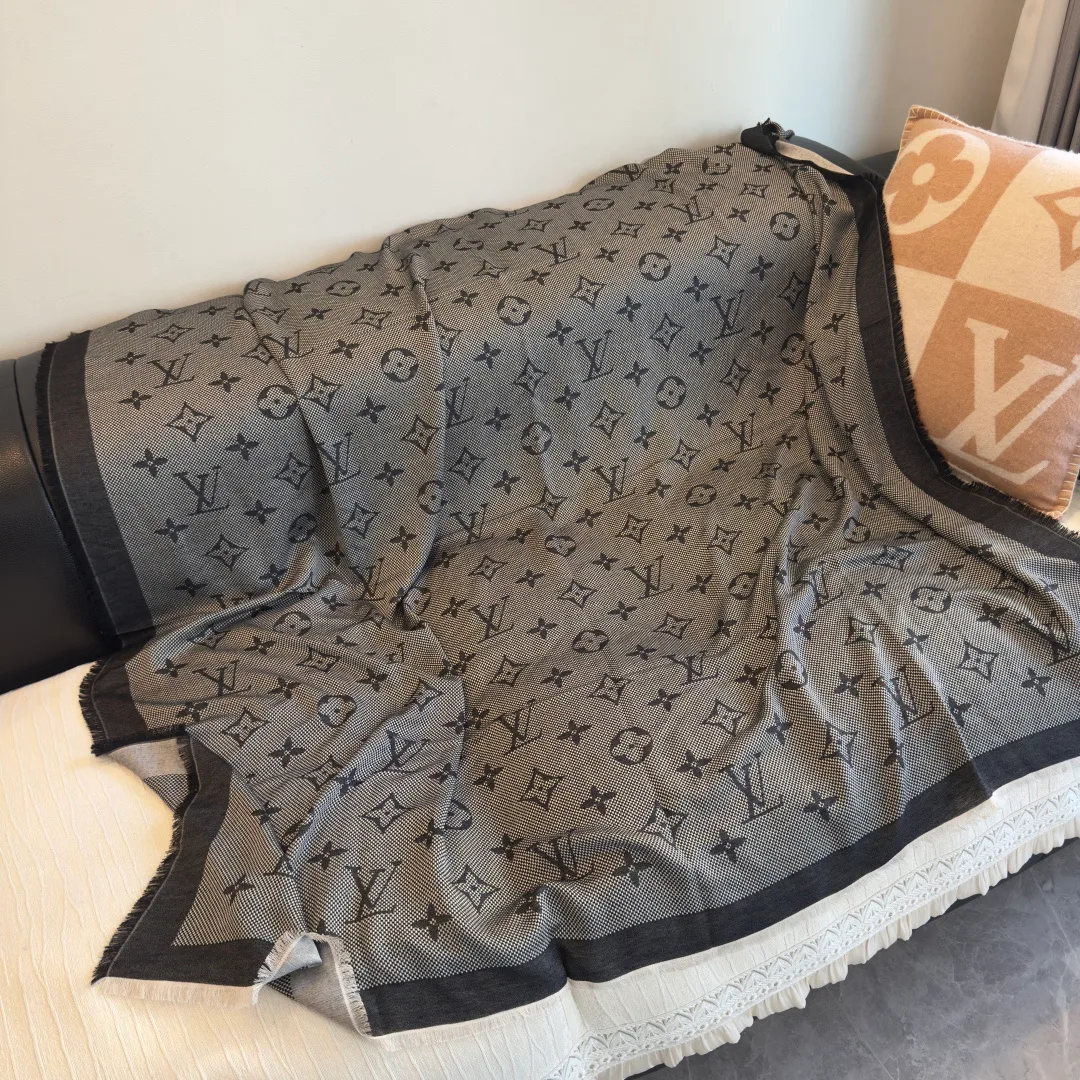 Шарфы Louis Vuitton 262379