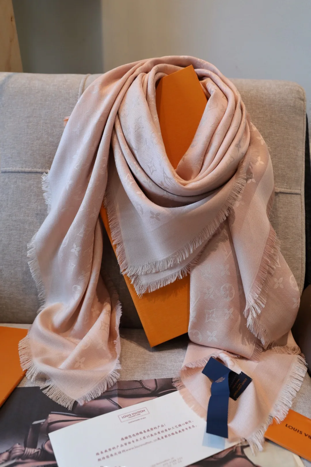 Шарфы Louis Vuitton 17991828