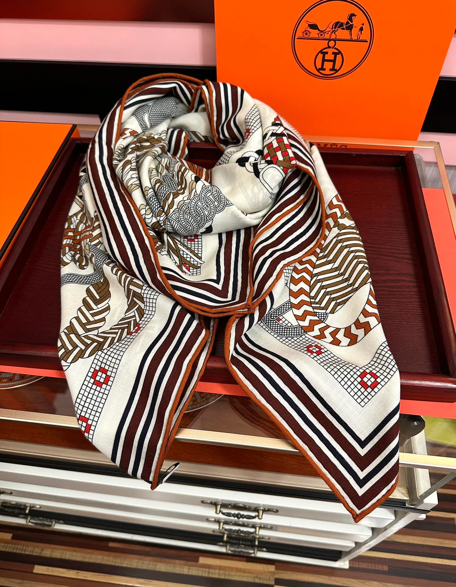 Шарфы Hermes 318408
