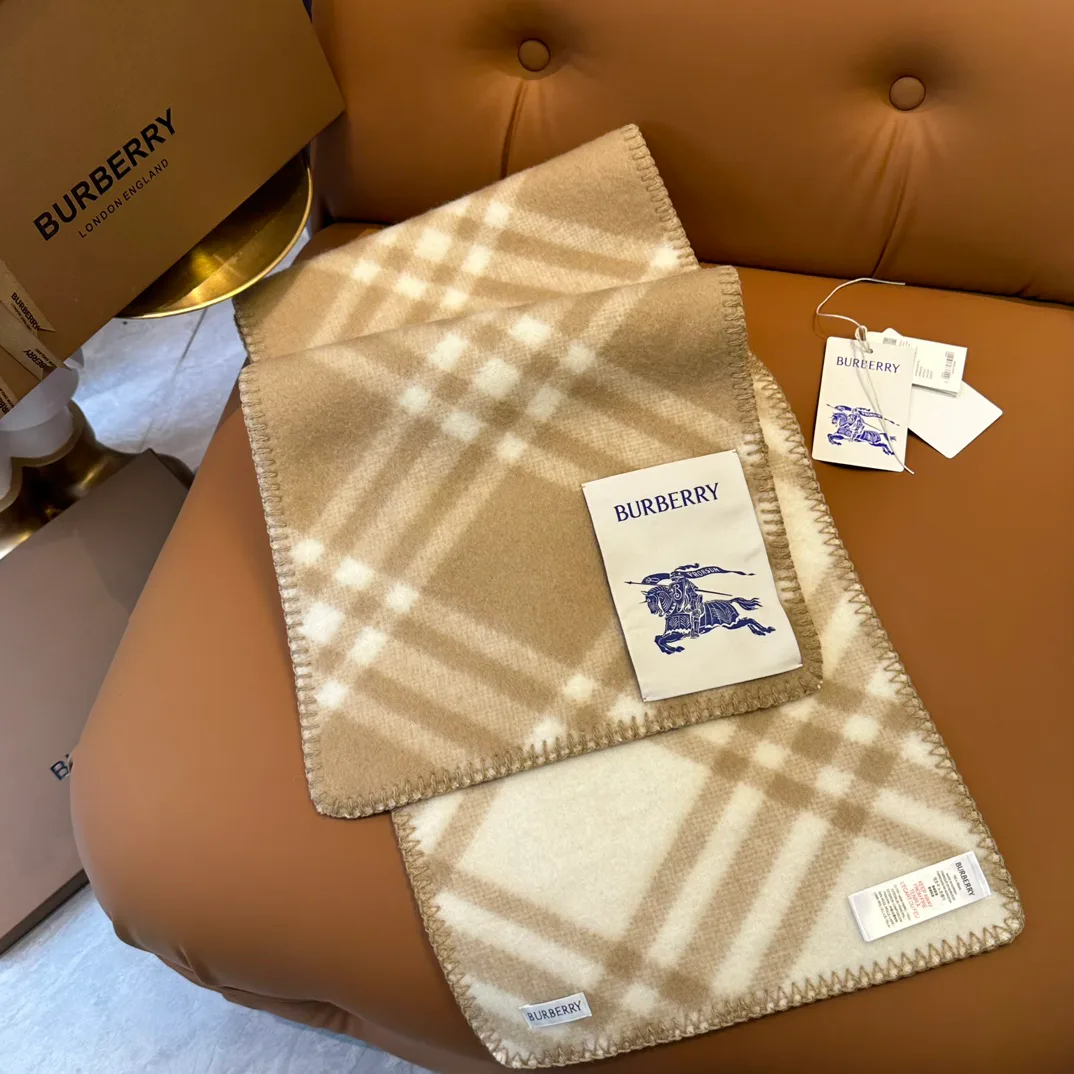 Шарфы Burberry 18401216