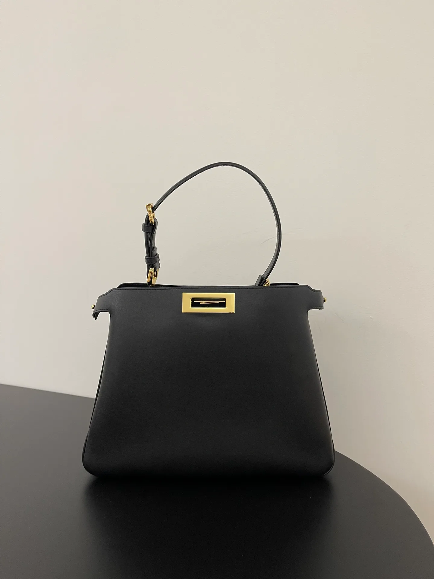 Классические Сумки Женские Fendi 13546283