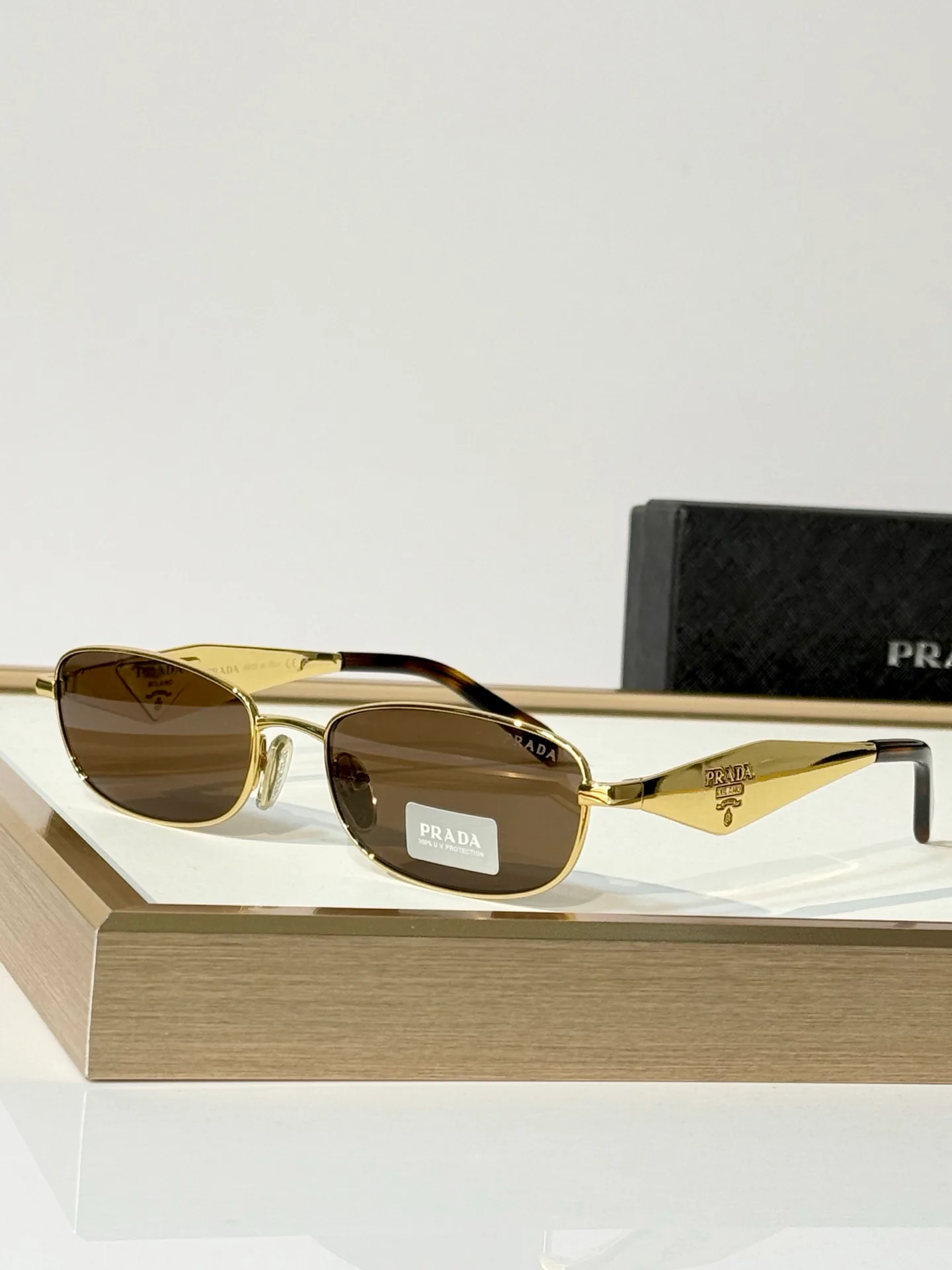 Очки Prada 18404815