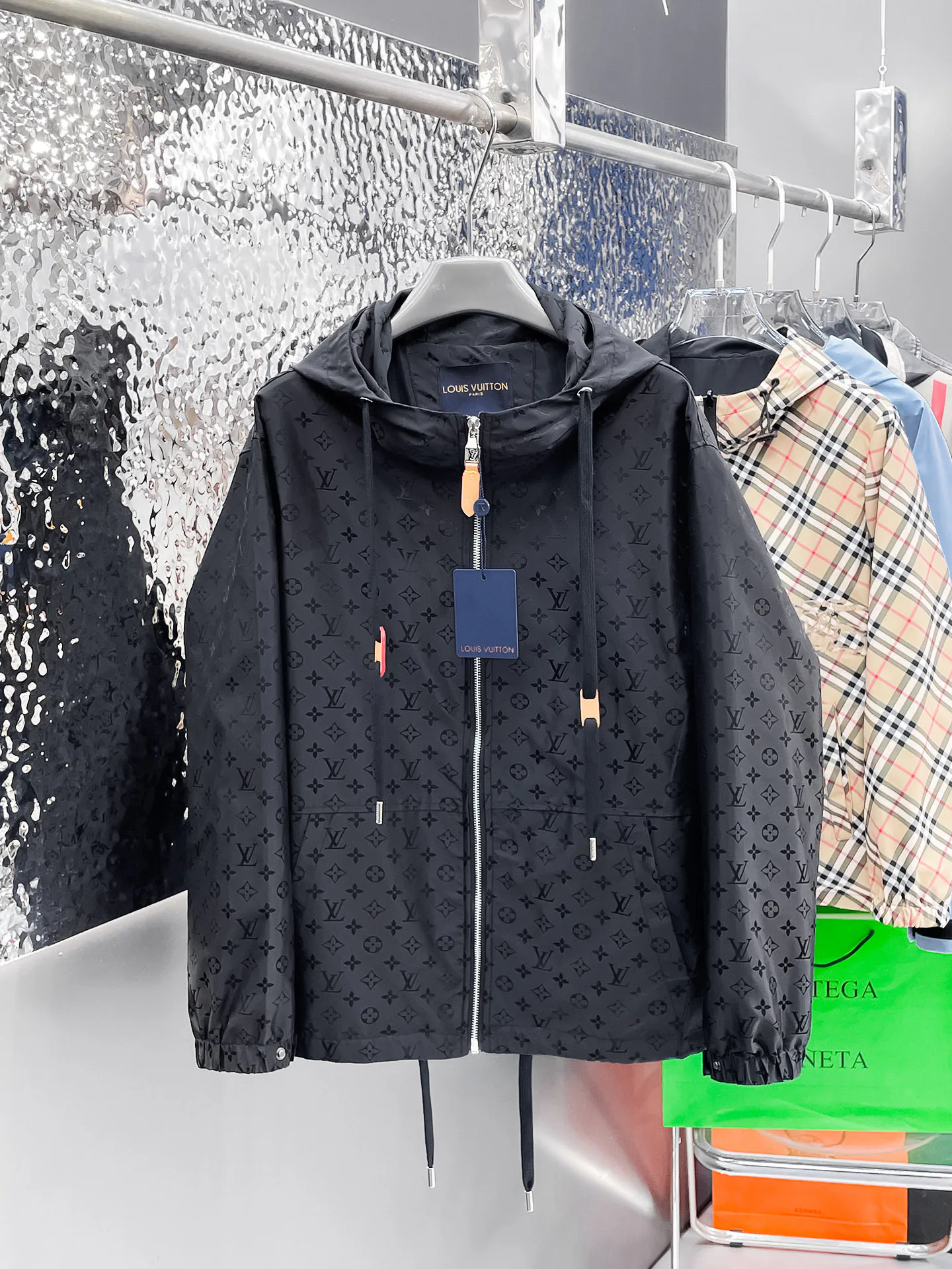 Куртки И Пуховики Мужские Louis Vuitton 9352362