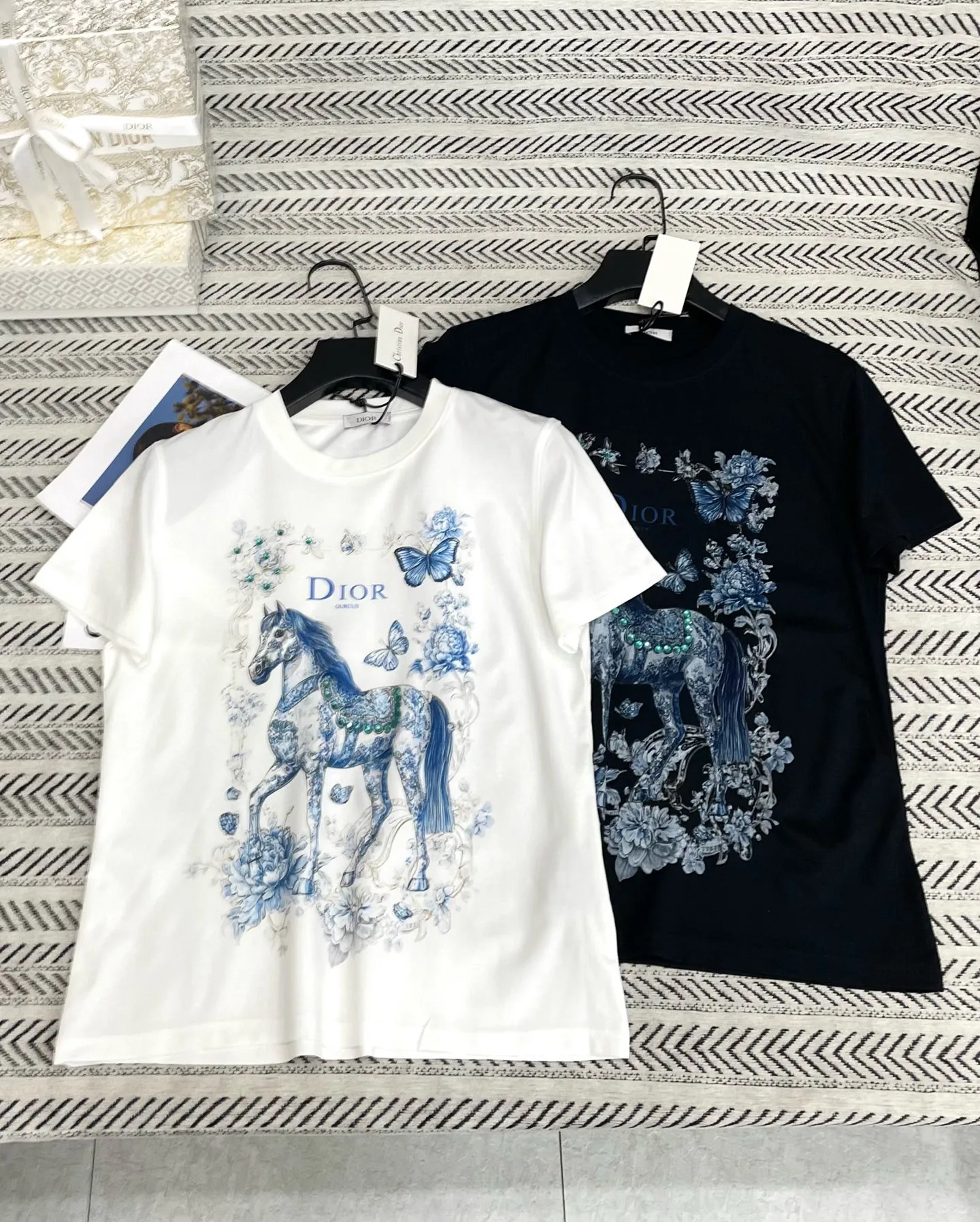 Футболки Женские Christian Dior 12351252