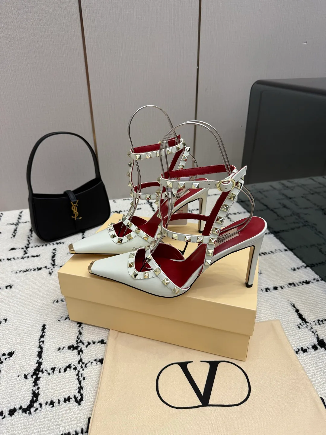 Босоножки Женские Valentino 17594483