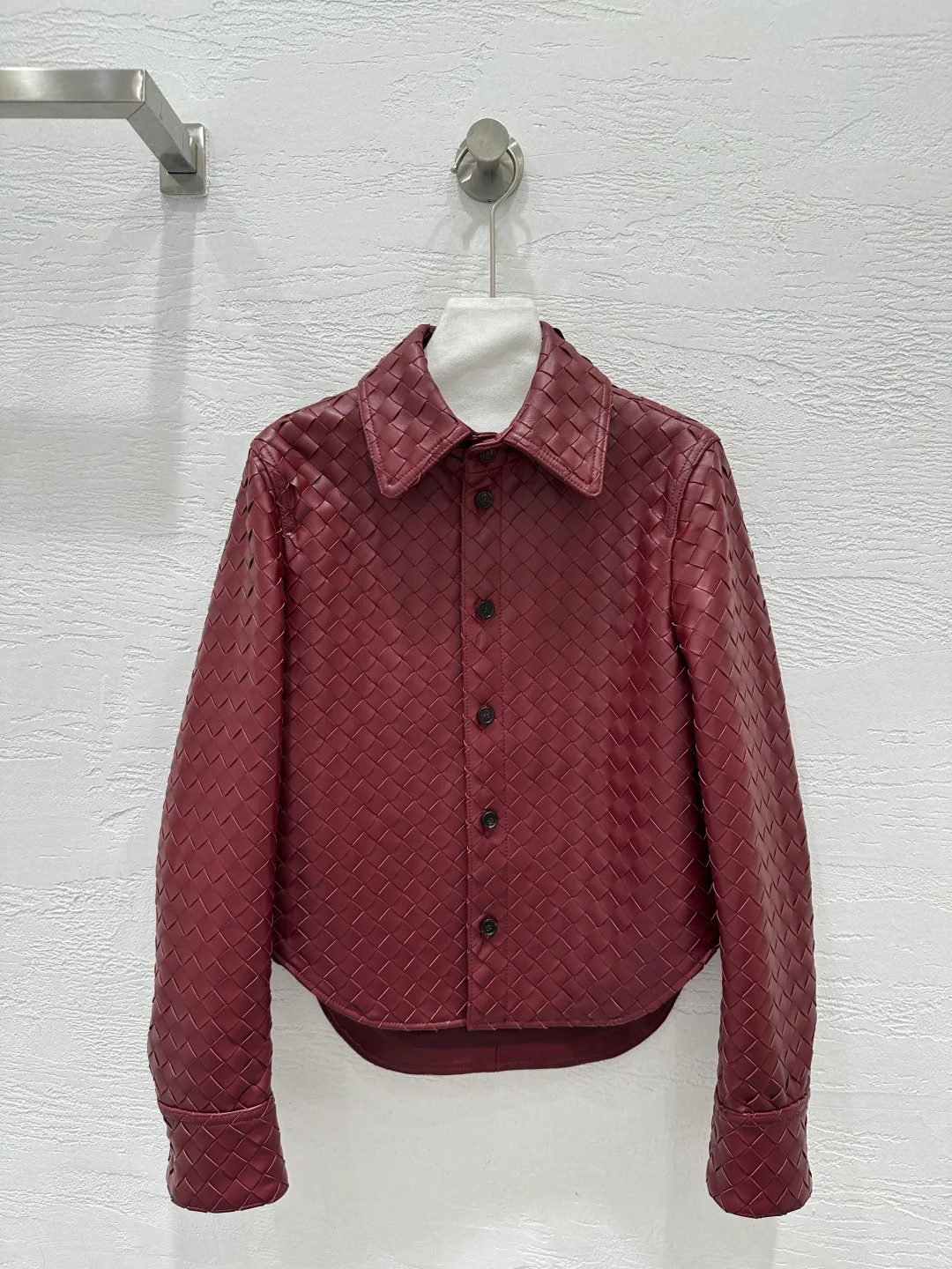 Кожаные Куртки И Дублёнки Женские Bottega Veneta 11232089