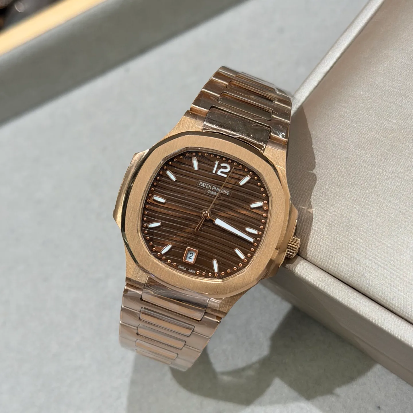 Часы Женские Patek Philippe 18362044