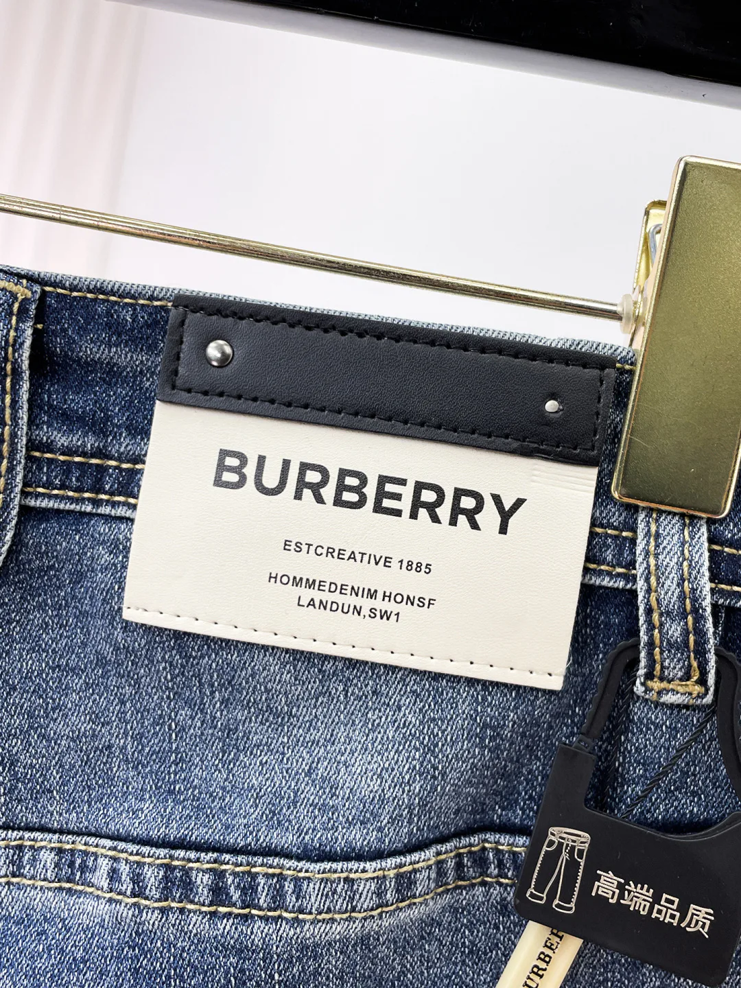Джинсы Мужские Burberry 18098438
