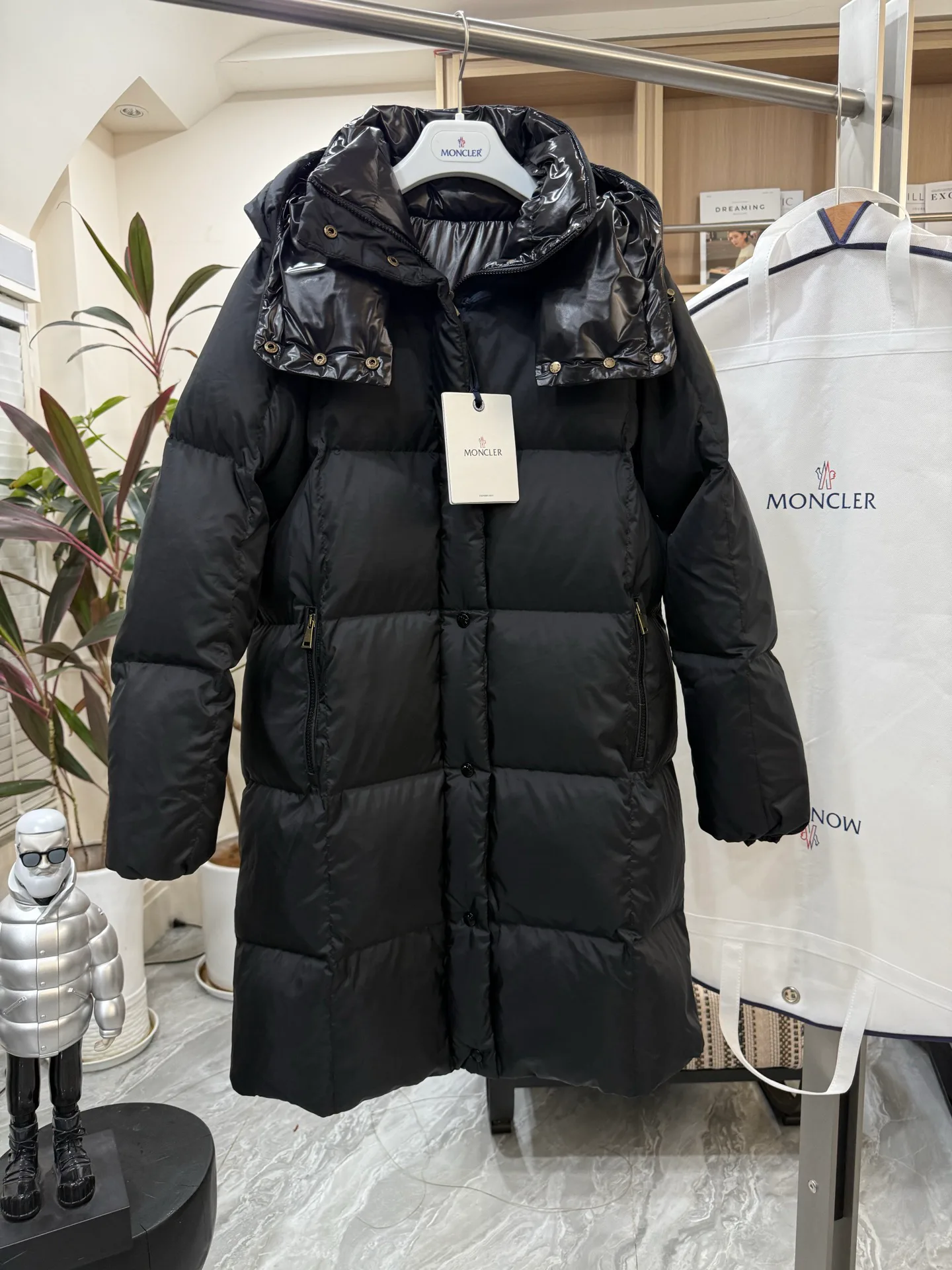 Куртки И Пуховики Женские Moncler 18946175