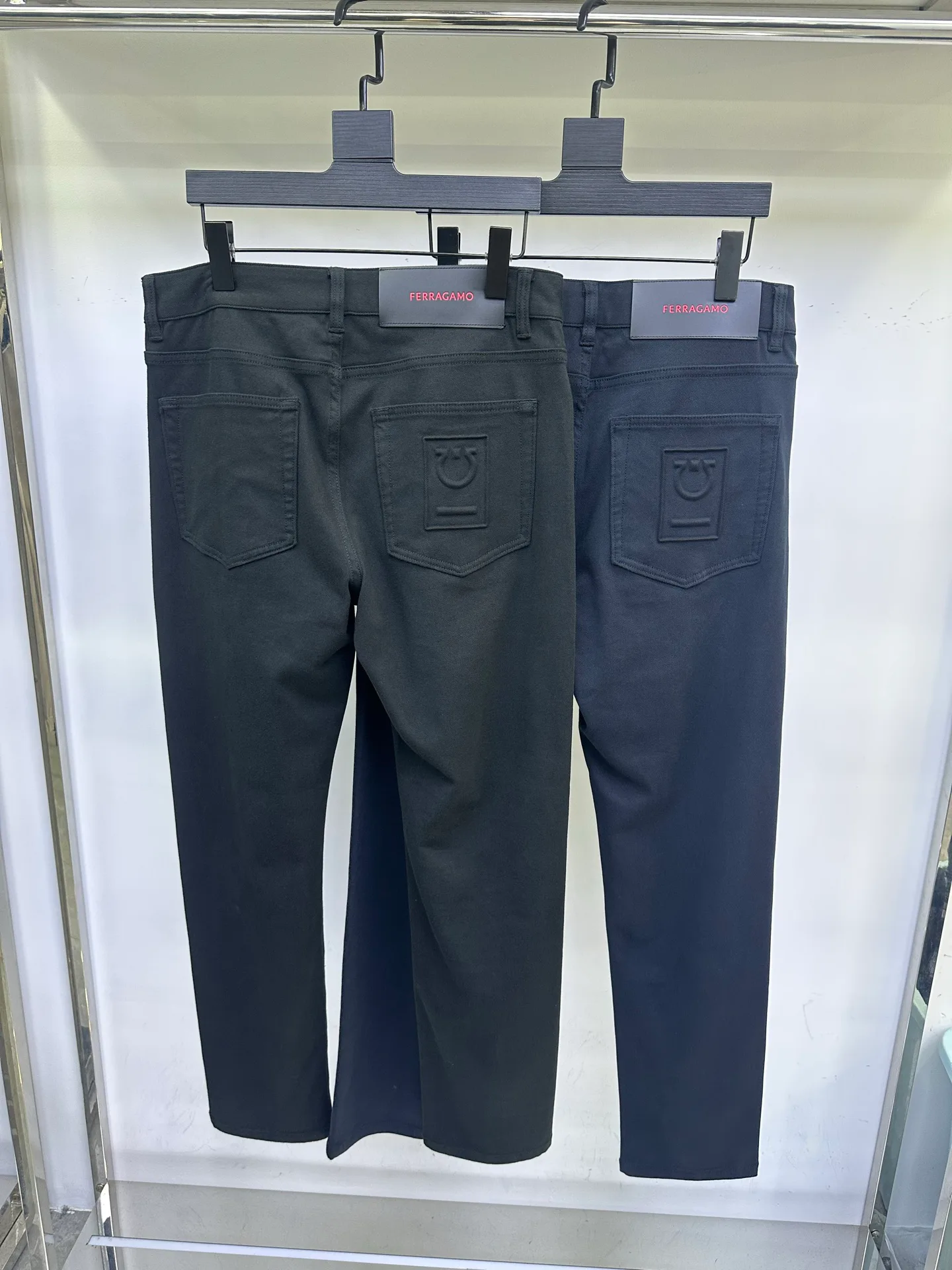 Брюки Мужские Salvatore Ferragamo 76115