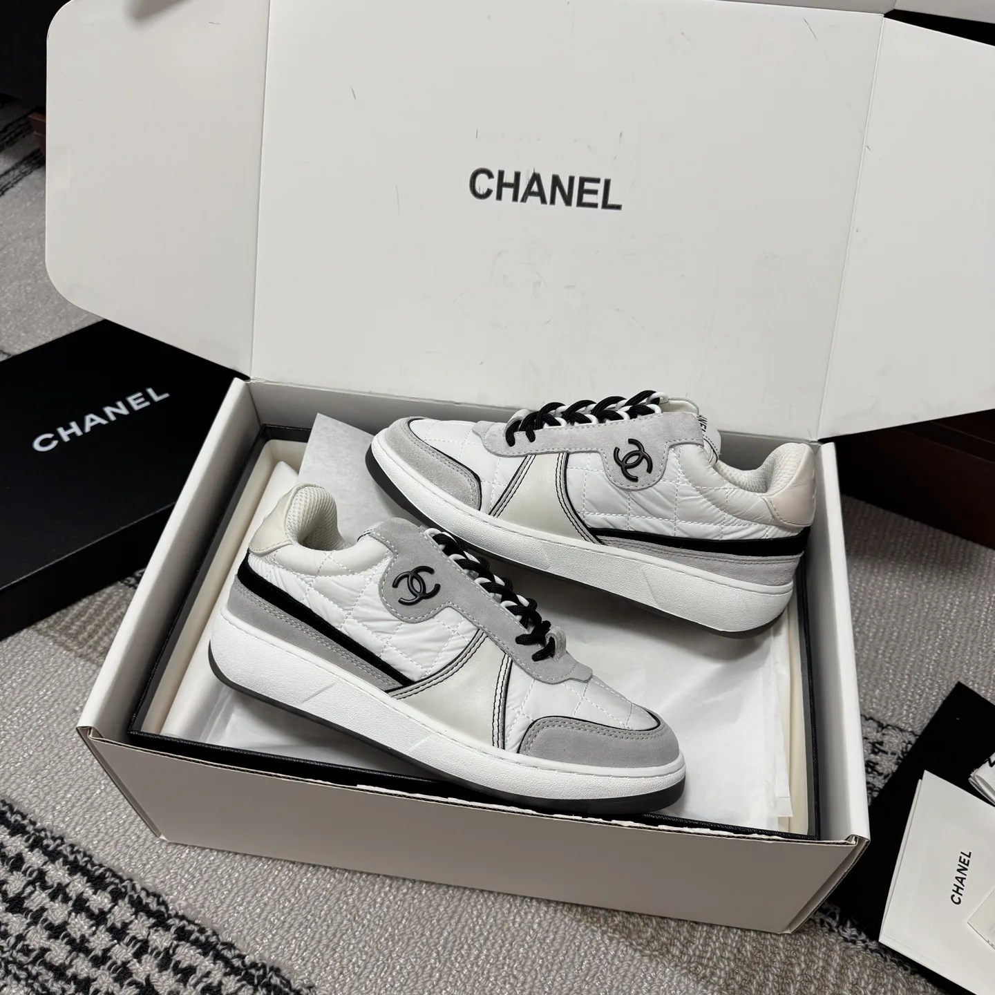 Кроссовки Женские Chanel 18195100
