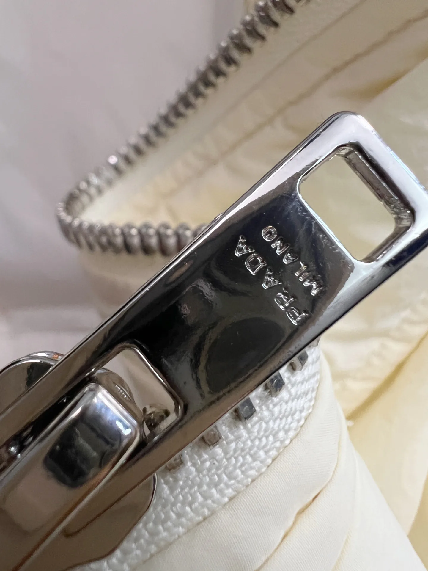 Жилеты Женские Prada 4348202