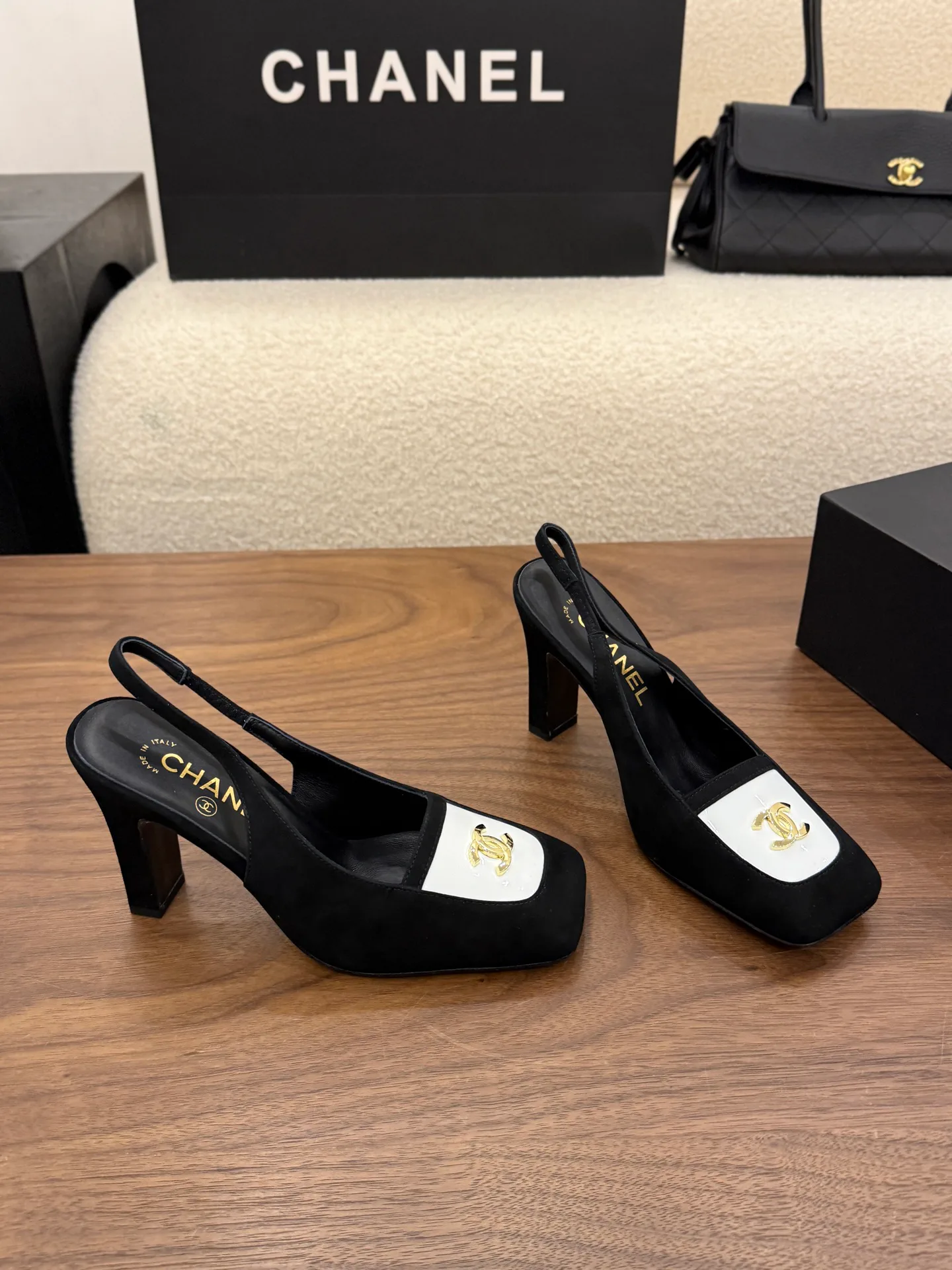 Туфли Женские Chanel 19583443