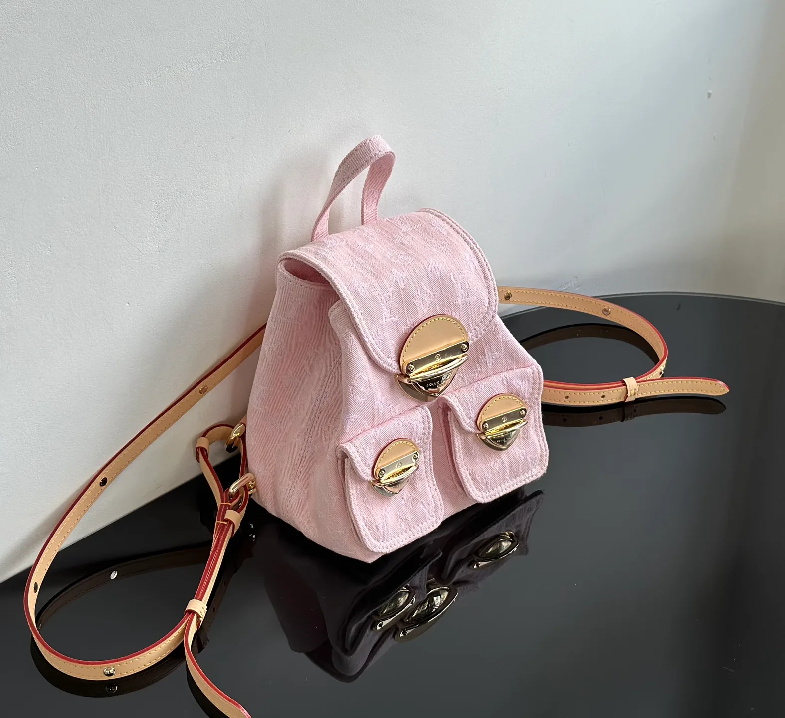 Рюкзаки Женские Louis Vuitton 18376511