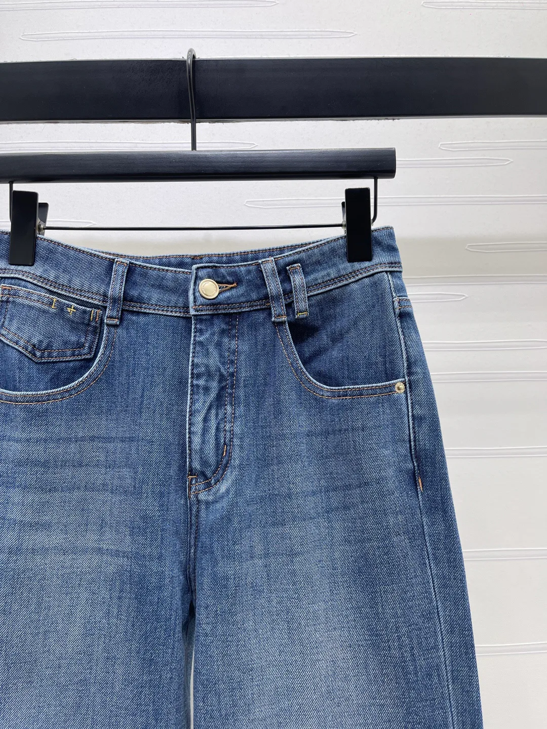 Джинсы Женские Chanel 13136512