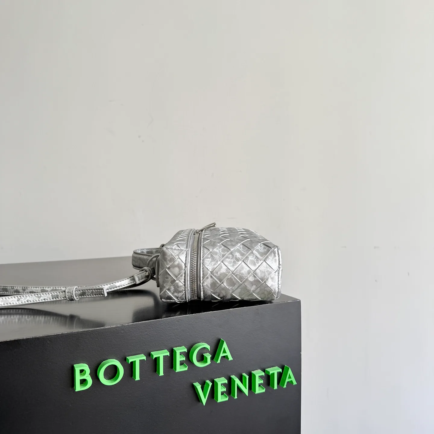 Сумки На Ремне Женские Bottega Veneta 5047740