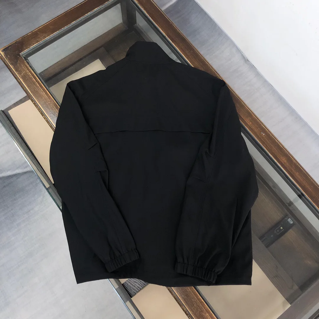 Куртки И Пуховики Мужские Prada 13230394