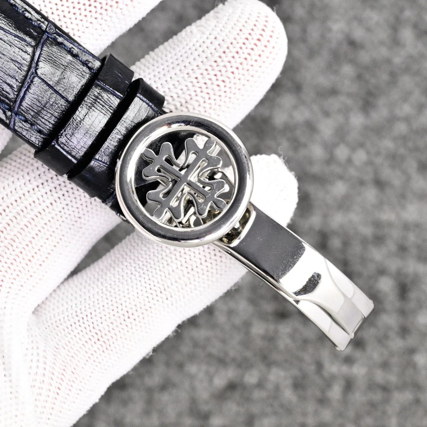 Часы Женские Patek Philippe 17120048