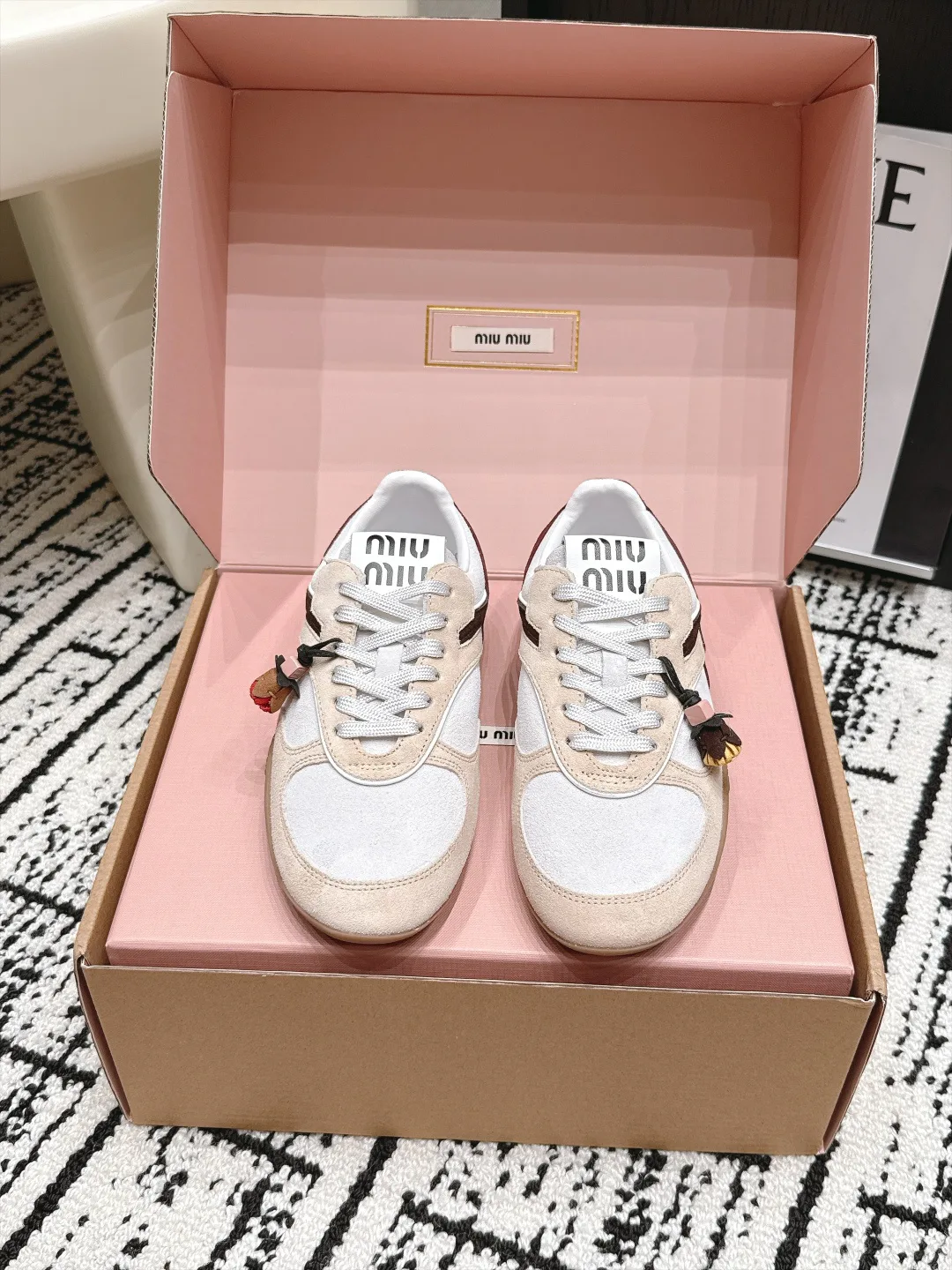 Кроссовки Женские Miu Miu 18490656